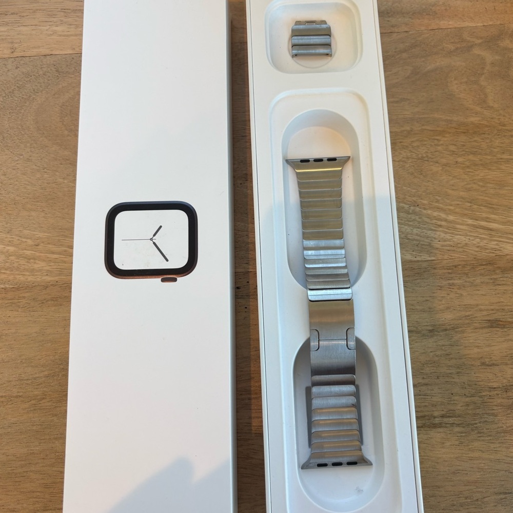 Apple Stainless space Steel Smartwatch Band 44M